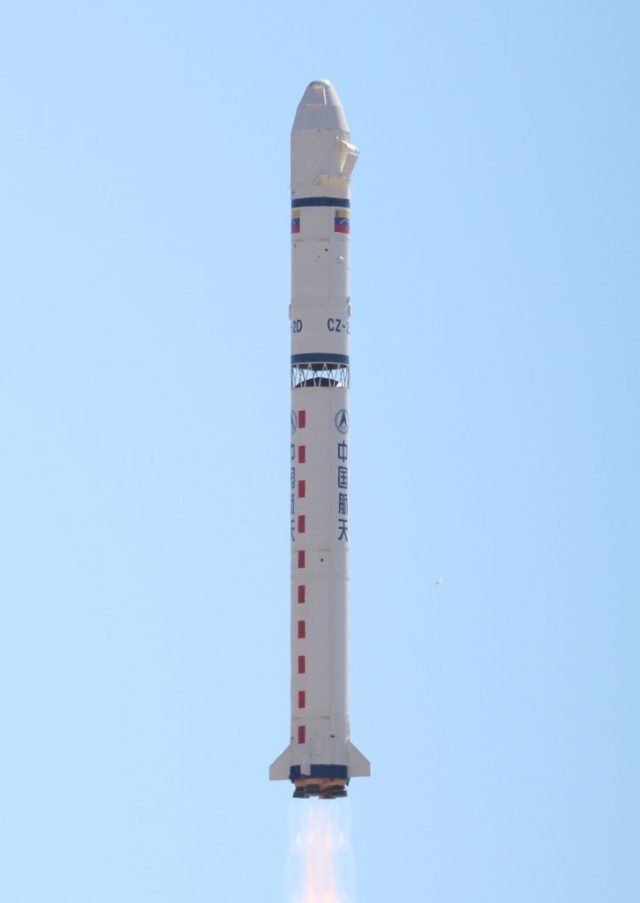 satelite-simon-bolivar11-725x1024